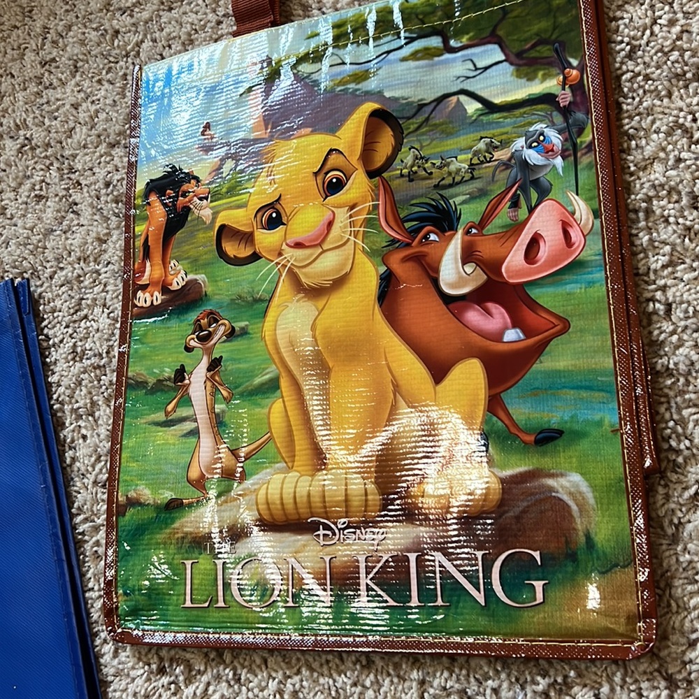 BNWOT exclusive Disney Lion King tote bag - Picture 2 of 2
